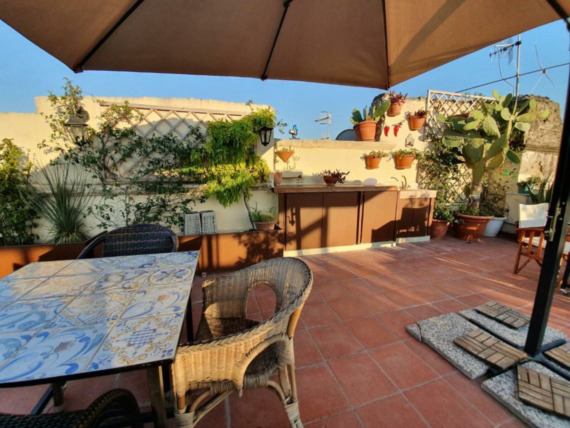 Spanish Palace Rooms, Apartment & Terrace