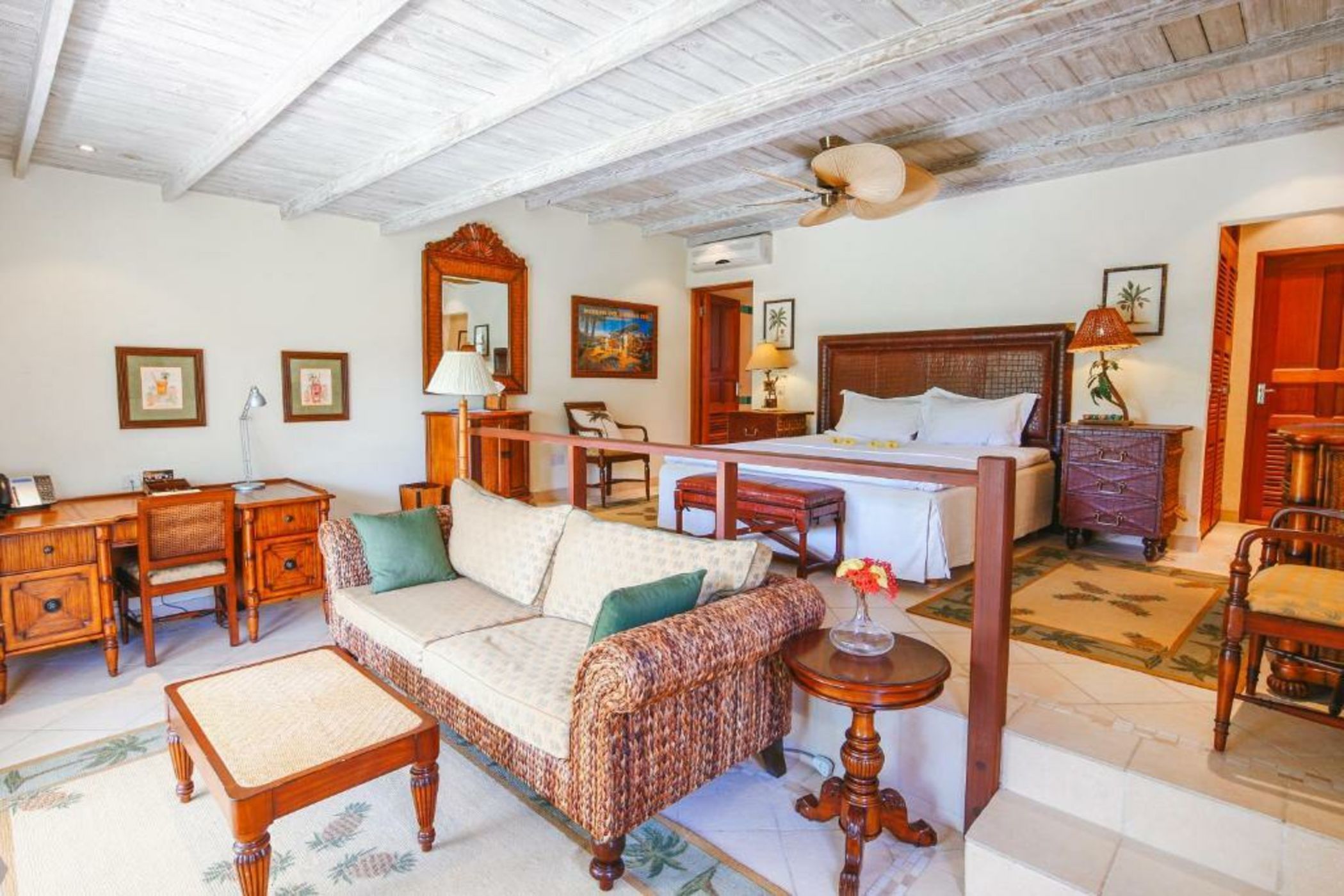 Bequia Beach Hotel - Luxury Resort