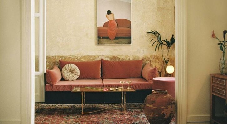 Shila Athens