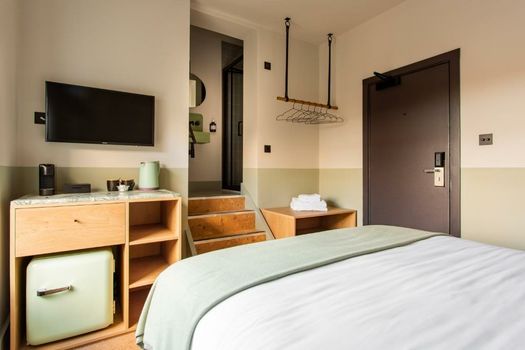 Port Hotel