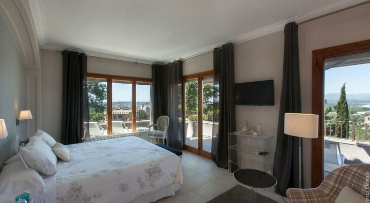 Montjuic Boutique Bed & Breakfast Girona