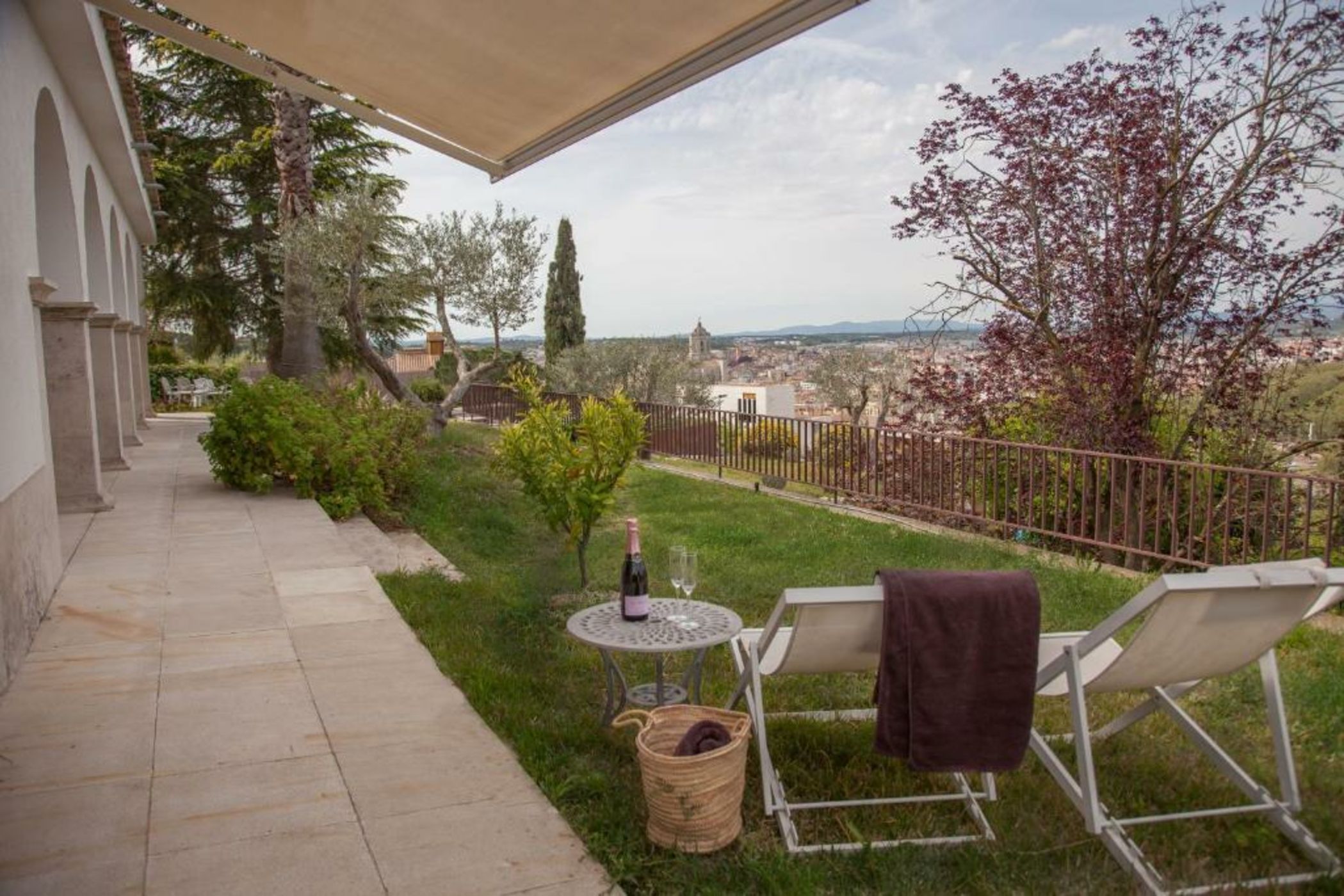 Montjuic Boutique Bed & Breakfast Girona