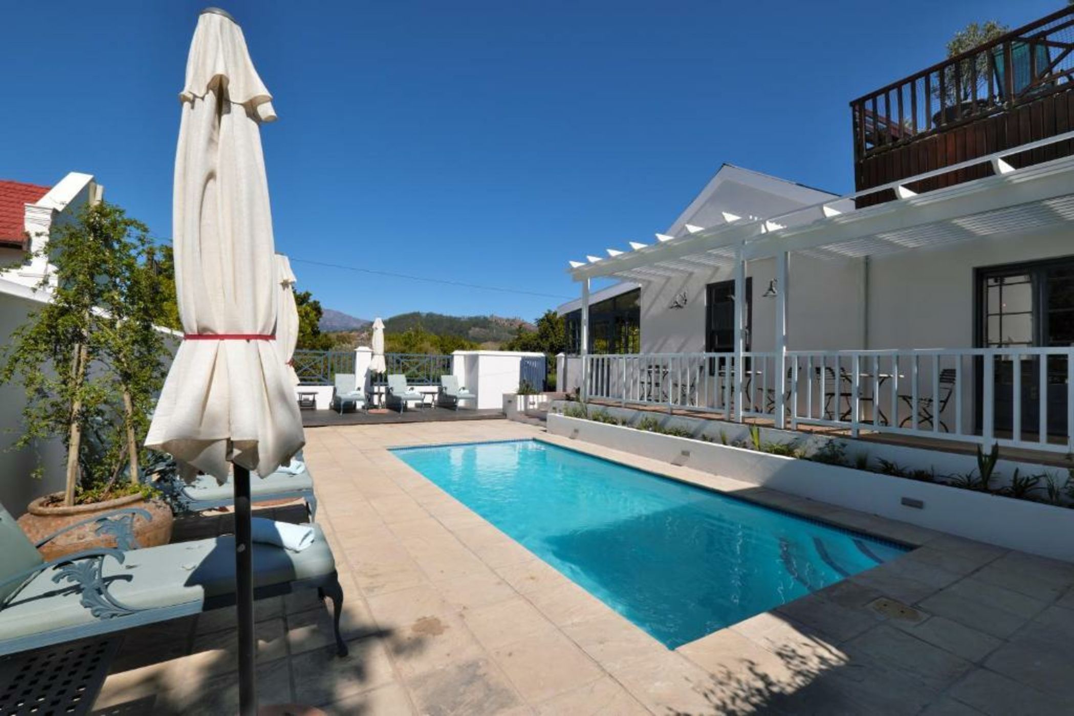 Chapter House Boutique Hotel