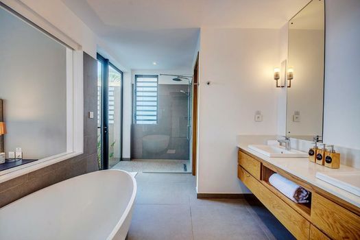 Mythic Suites & villas