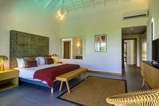Mythic Suites & villas