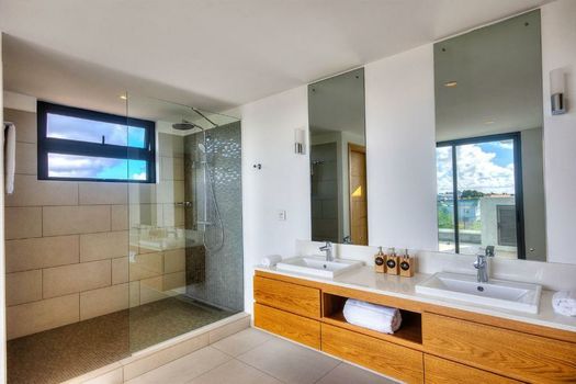 Mythic Suites & villas