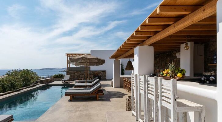 Trinity Mykonos - Villa & Beachfront Boutique Hotel