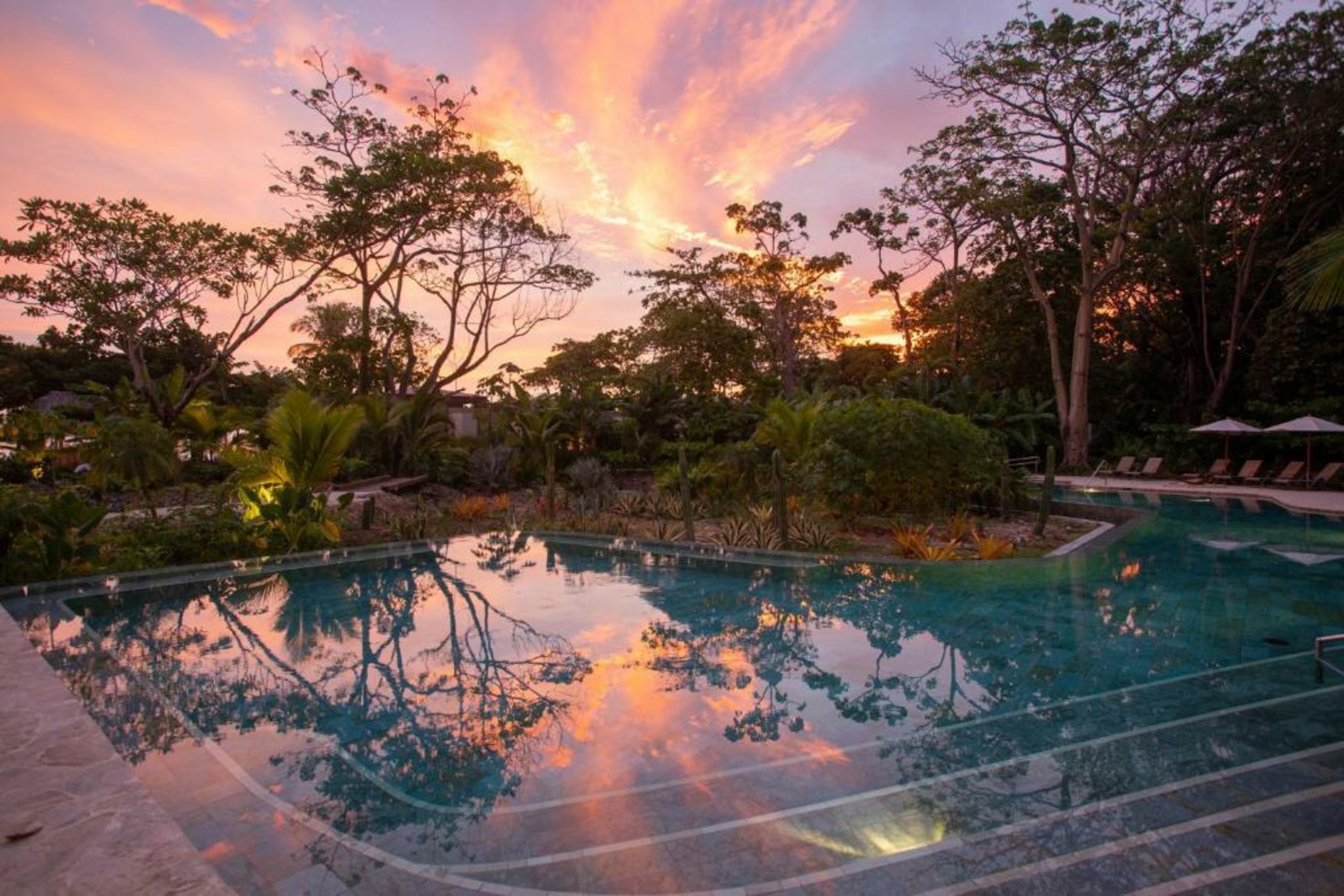 Hotel Nantipa - A Tico Beach Experience