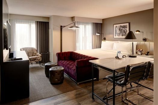 Archer Hotel Boston/Burlington