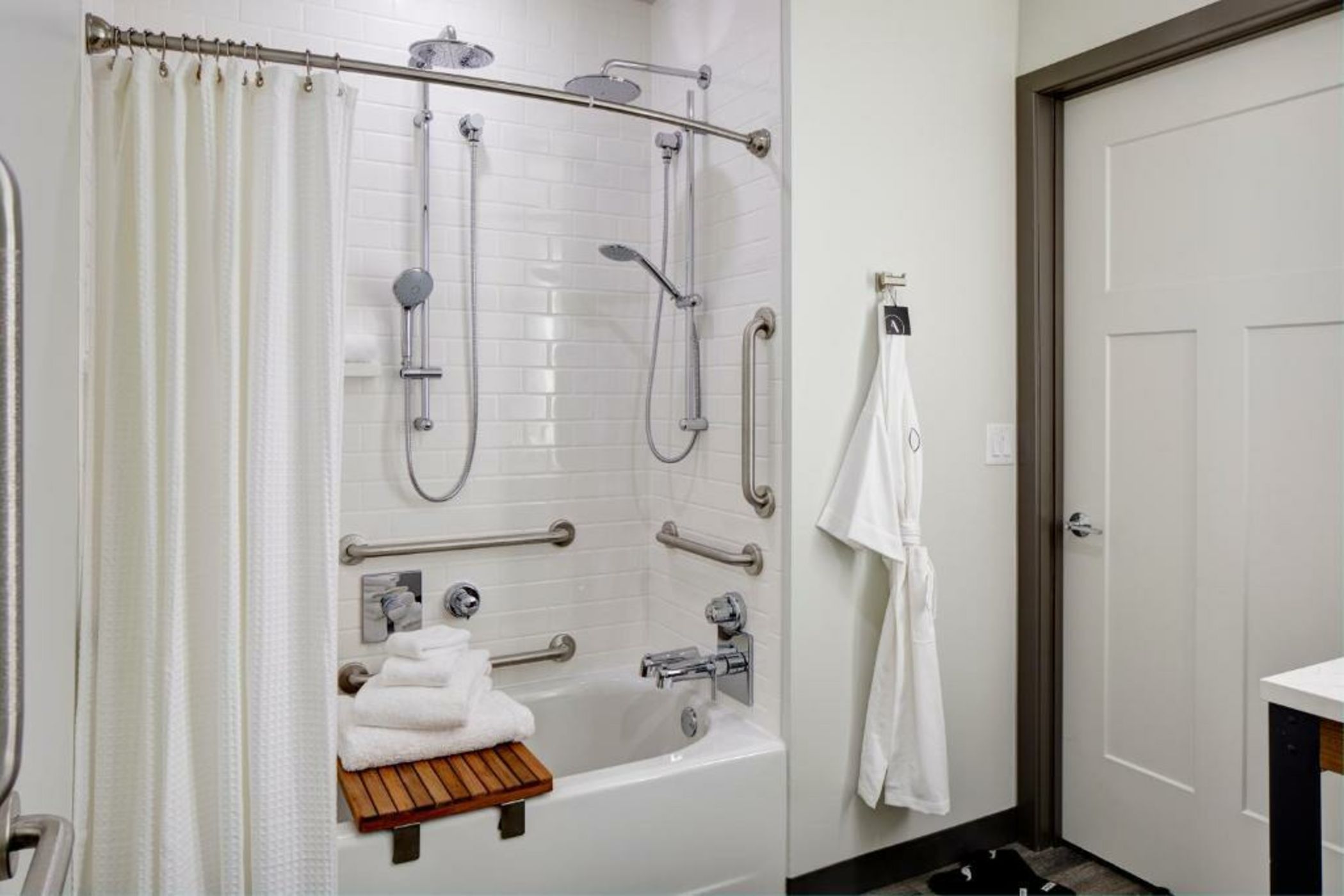 Archer Hotel Boston/Burlington