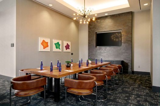Archer Hotel Boston/Burlington