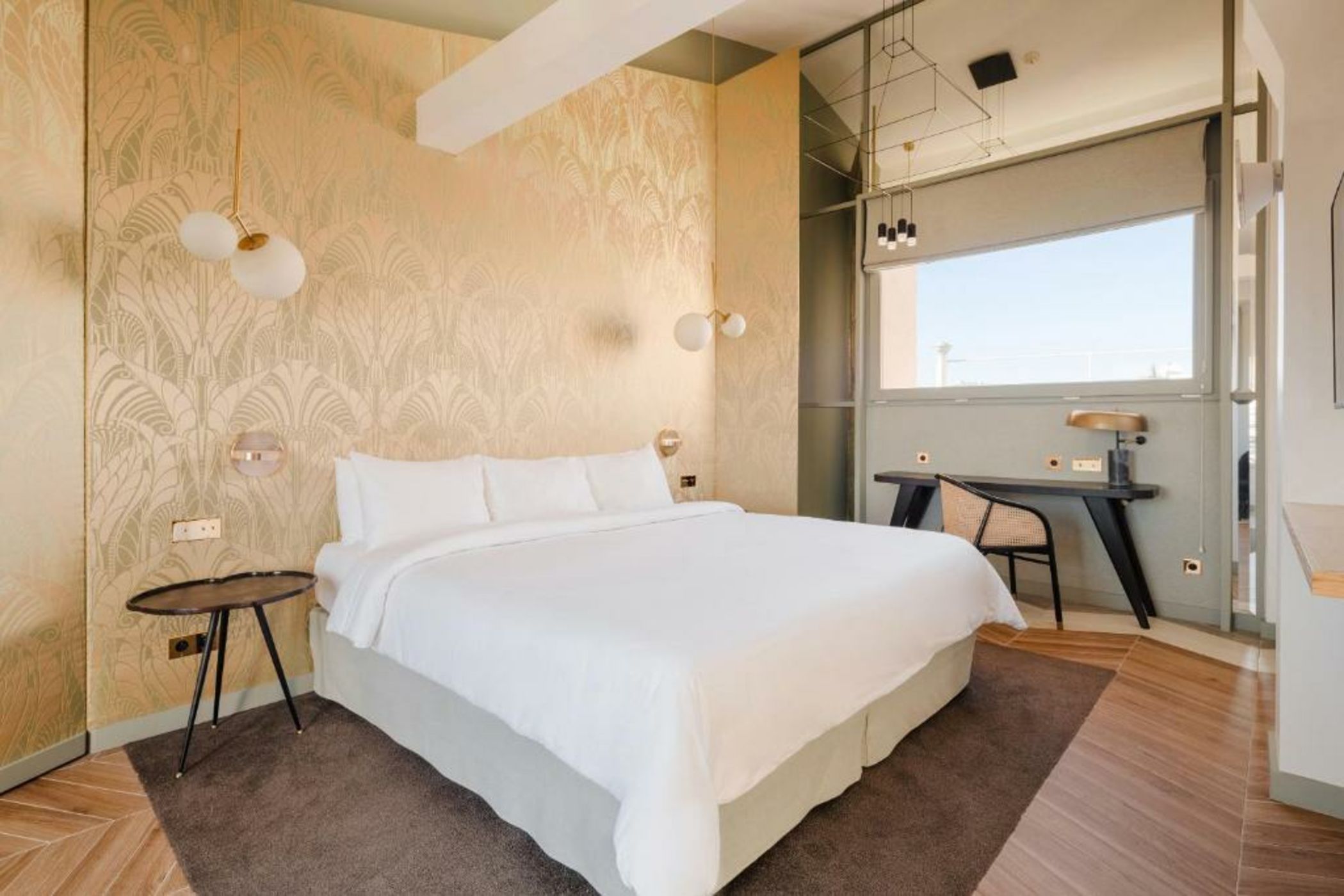 Sonder l Atala Champs-Élysées