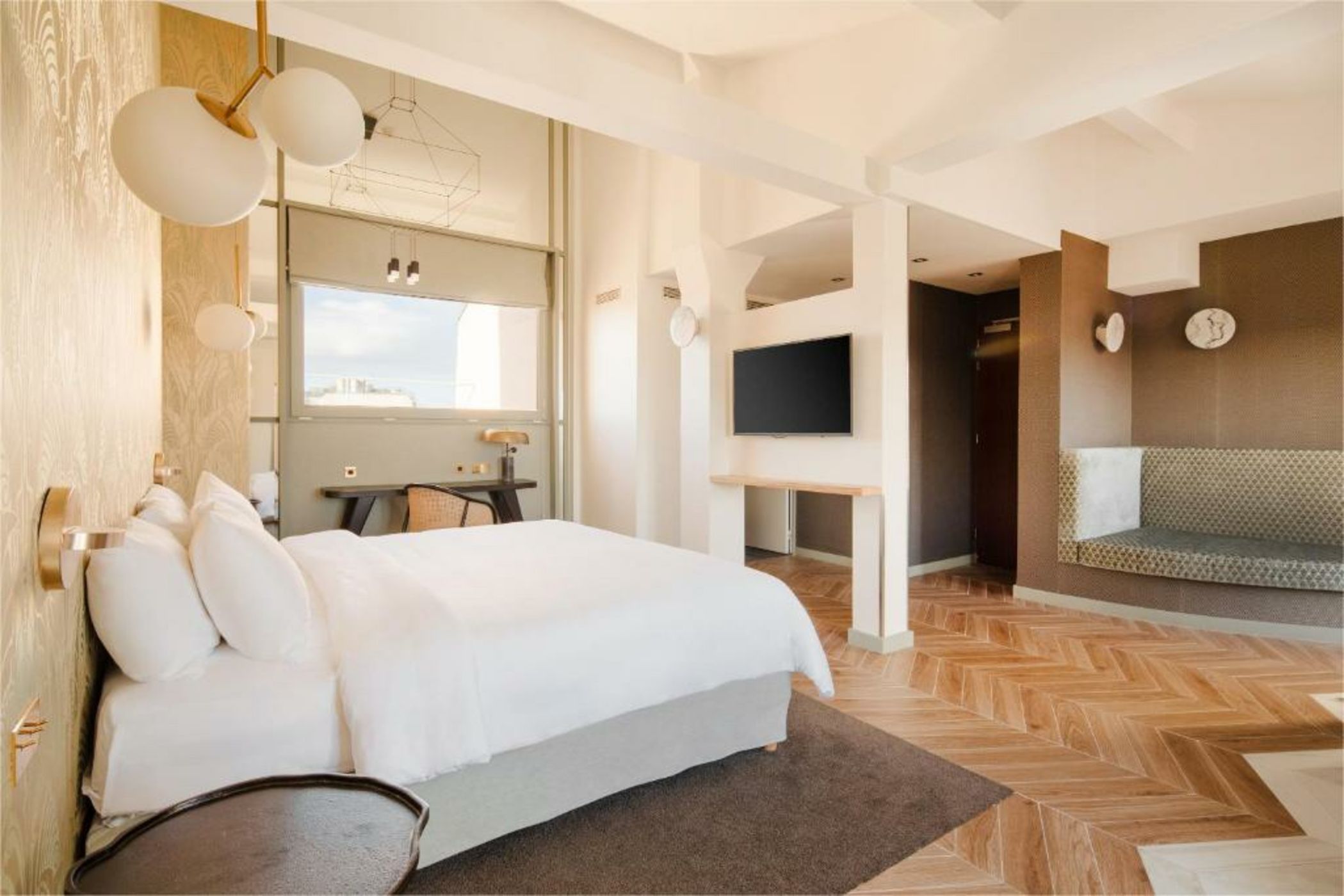 Sonder l Atala Champs-Élysées