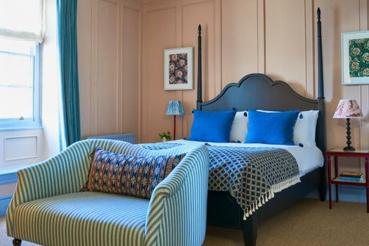 Mitre Hotel