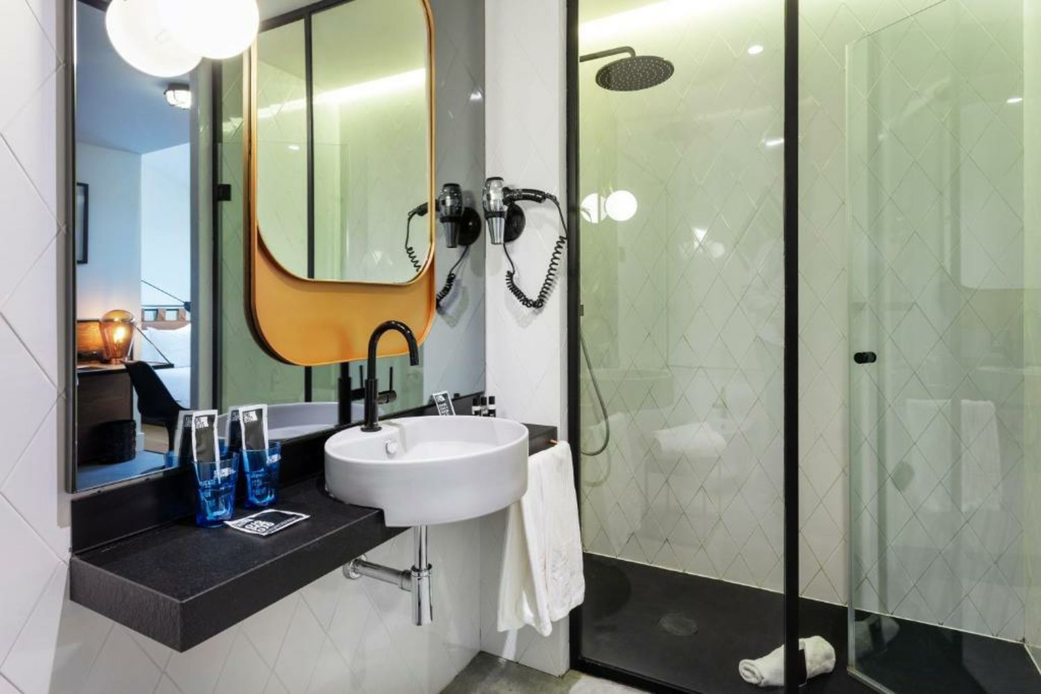 One Shot Tabakalera House