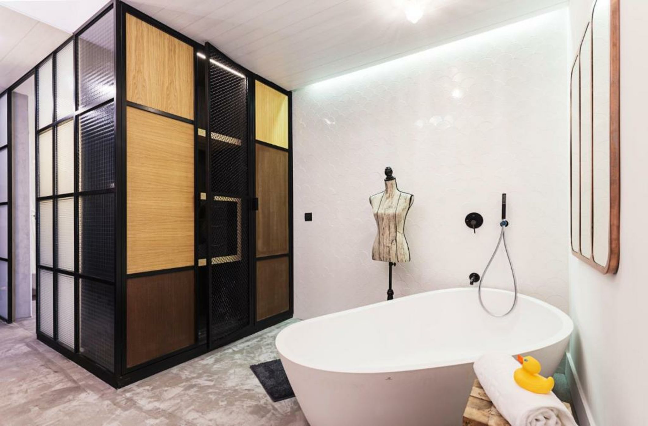 One Shot Tabakalera House