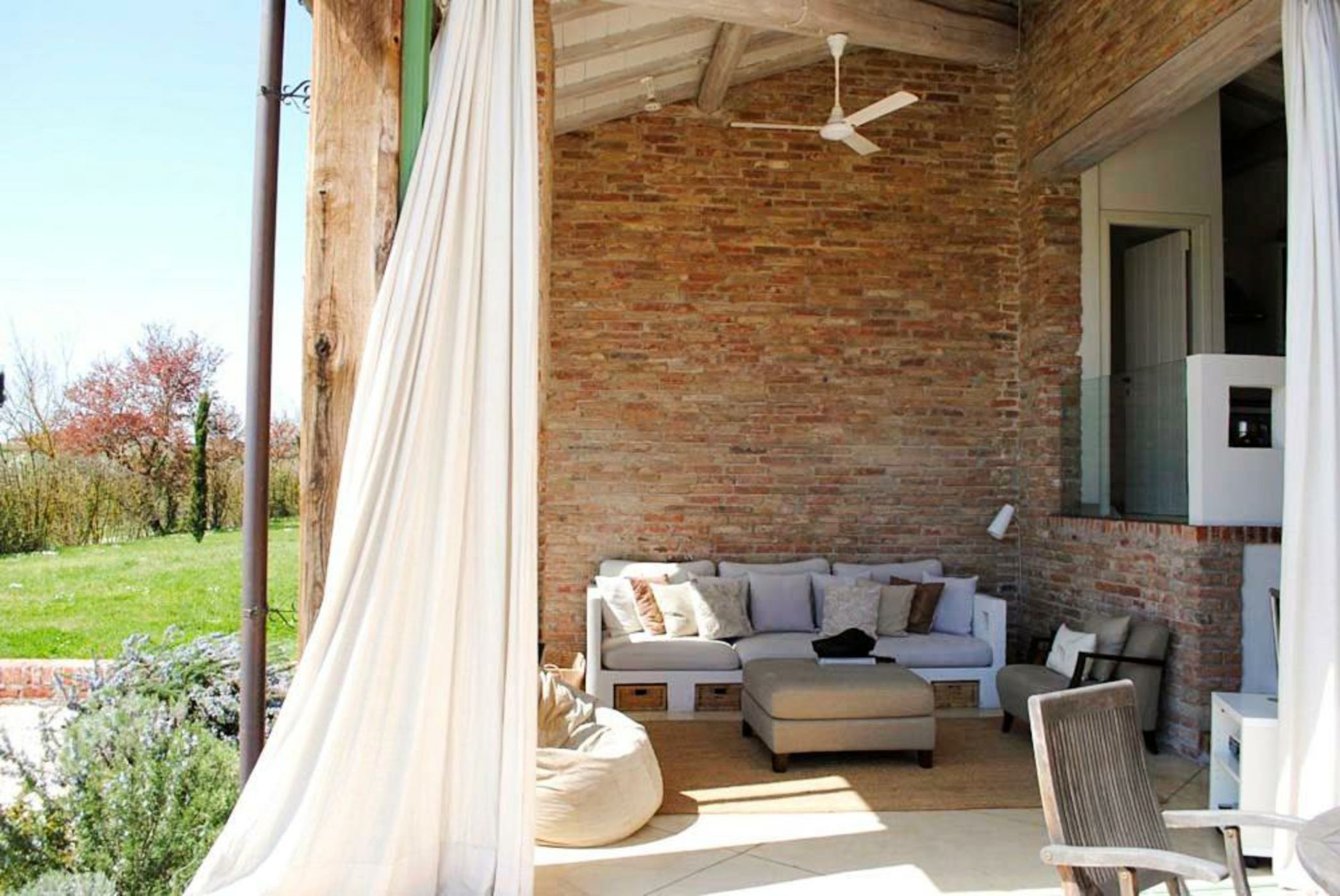 Fontelunga Villa Sleeps 6 with Pool and Air Con