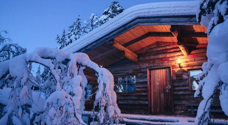 Kakslauttanen Arctic Resort - Igloos and Chalets