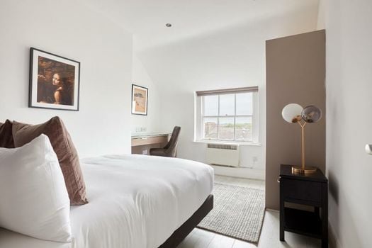Sonder l Mountjoy Square