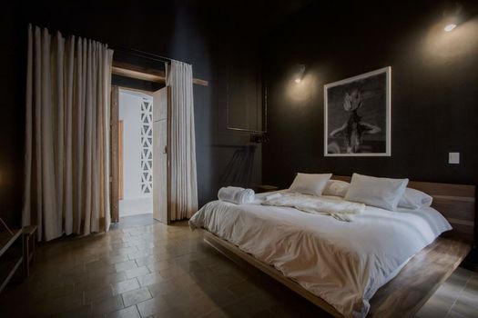 Hotel Sin Nombre