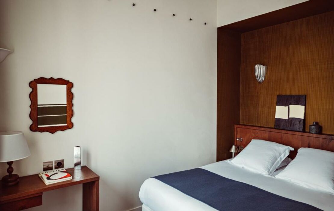 Hotel des Académies et des Arts,