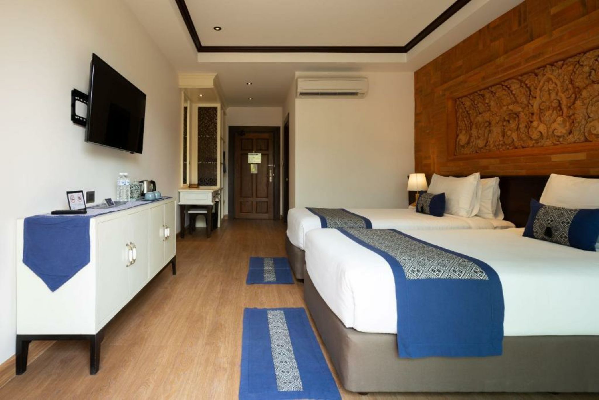 Phor Liang Meun Terracotta Arts - SHA Extra Plus