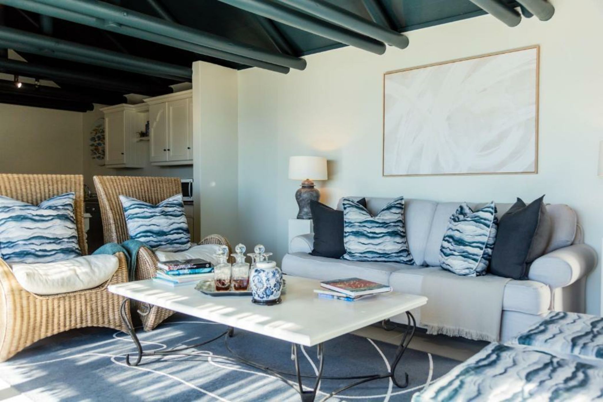 Abalone Hotel & Villa's