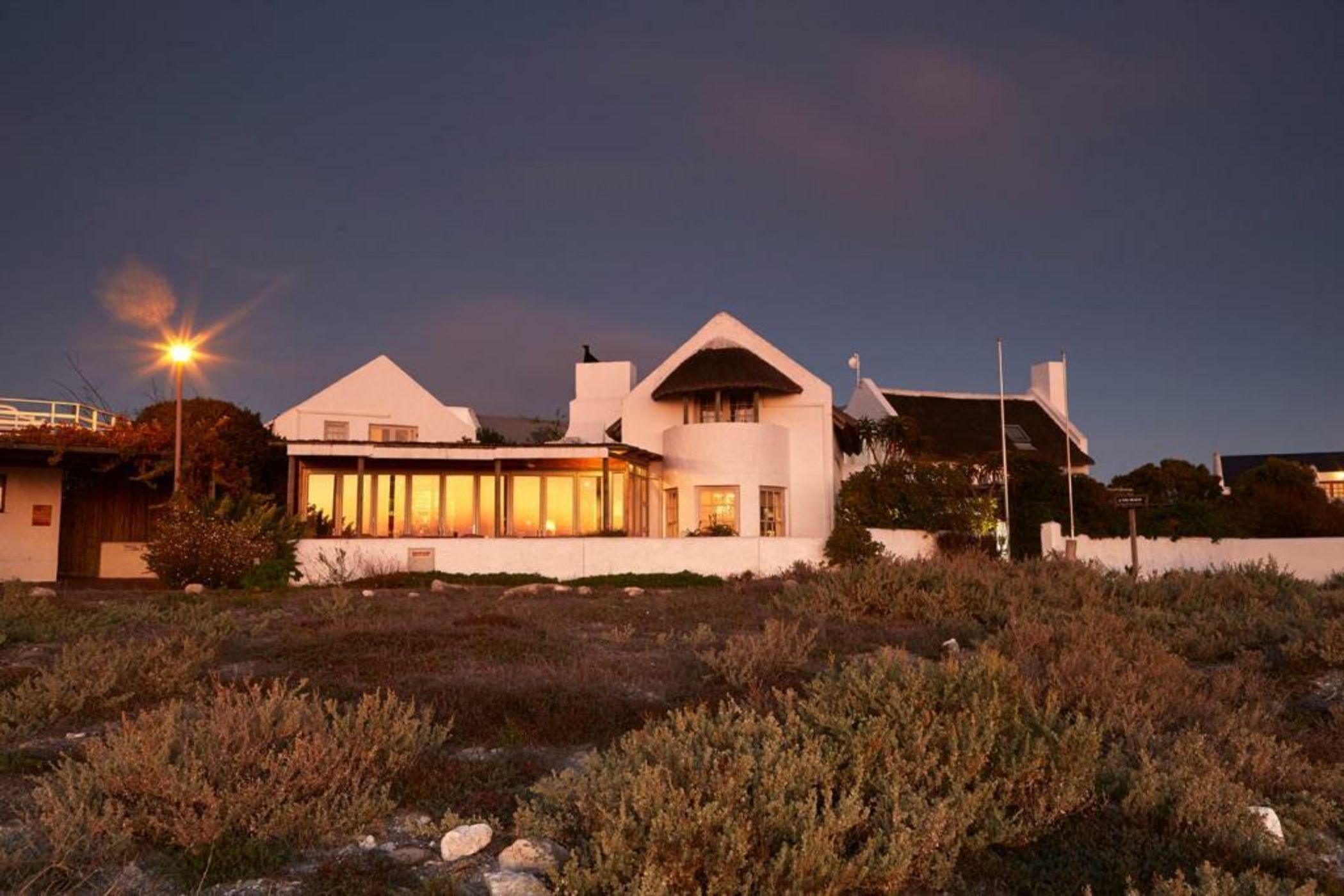 Abalone Hotel & Villa's