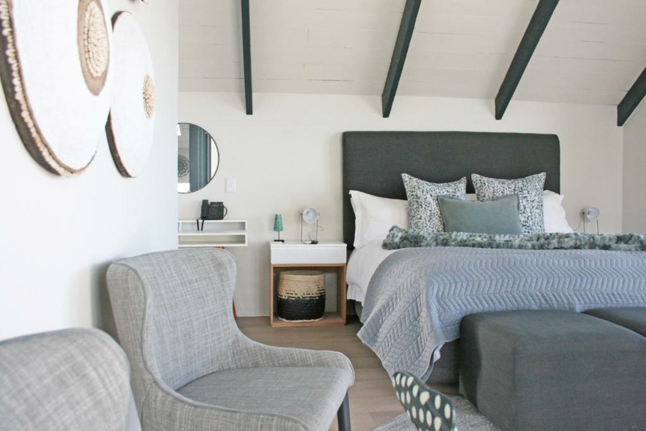 Abalone Hotel & Villa's