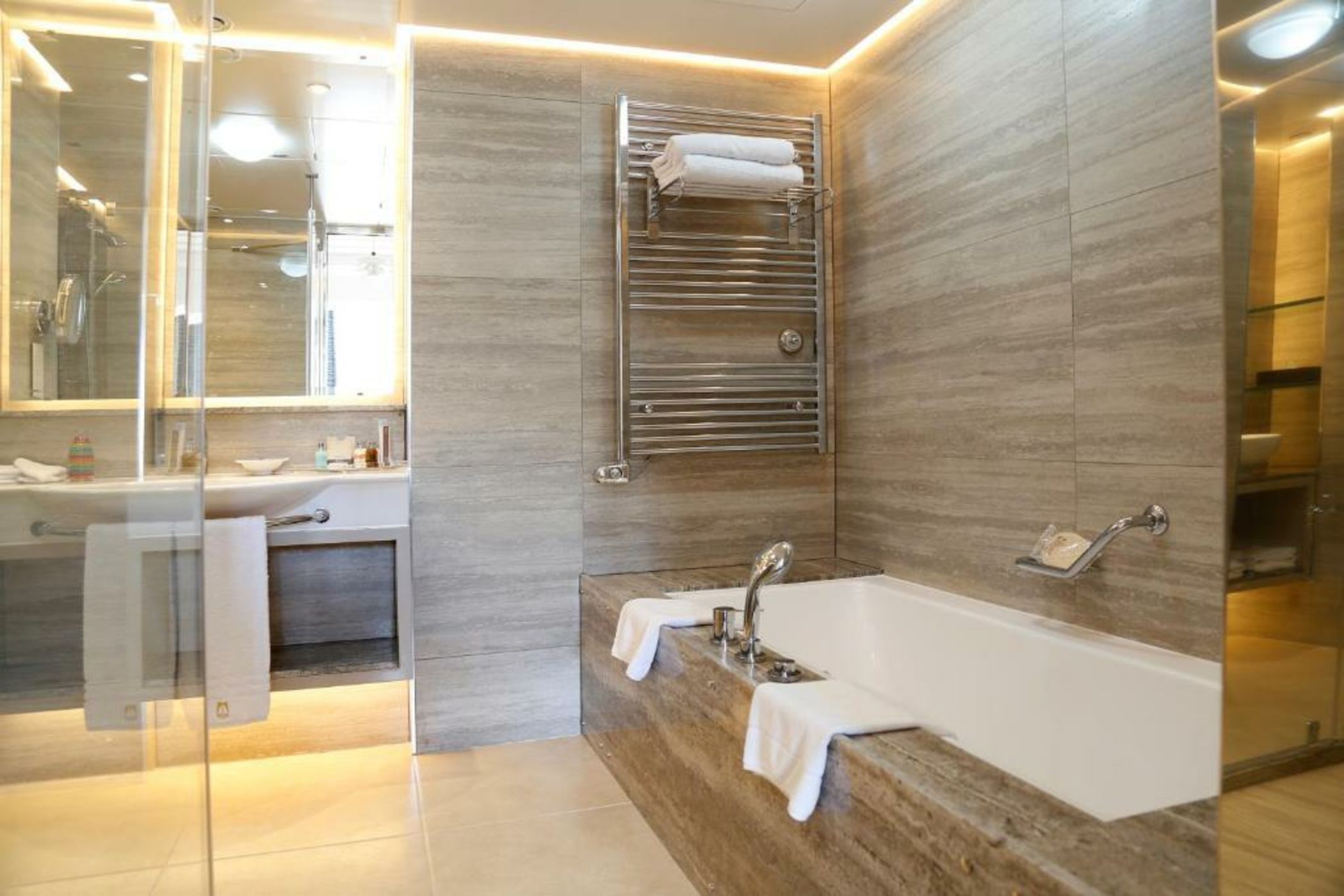 Columbia Beach Resort