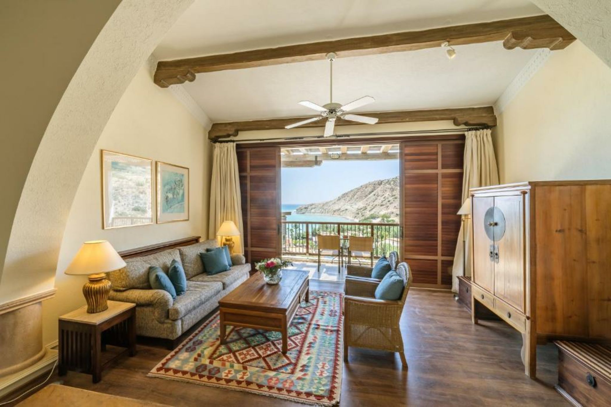 Columbia Beach Resort