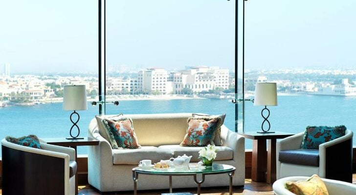 The Ritz-Carlton Abu Dhabi, Grand Canal