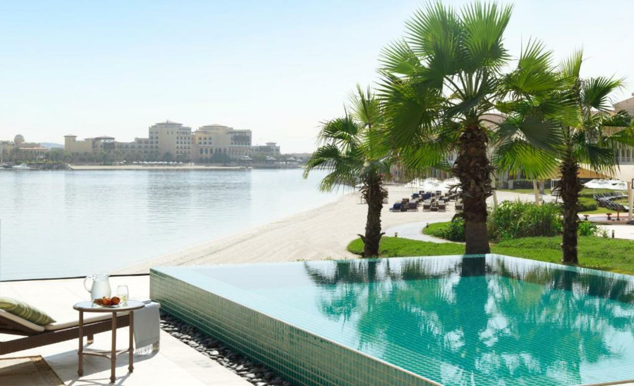 The Ritz-Carlton Abu Dhabi, Grand Canal