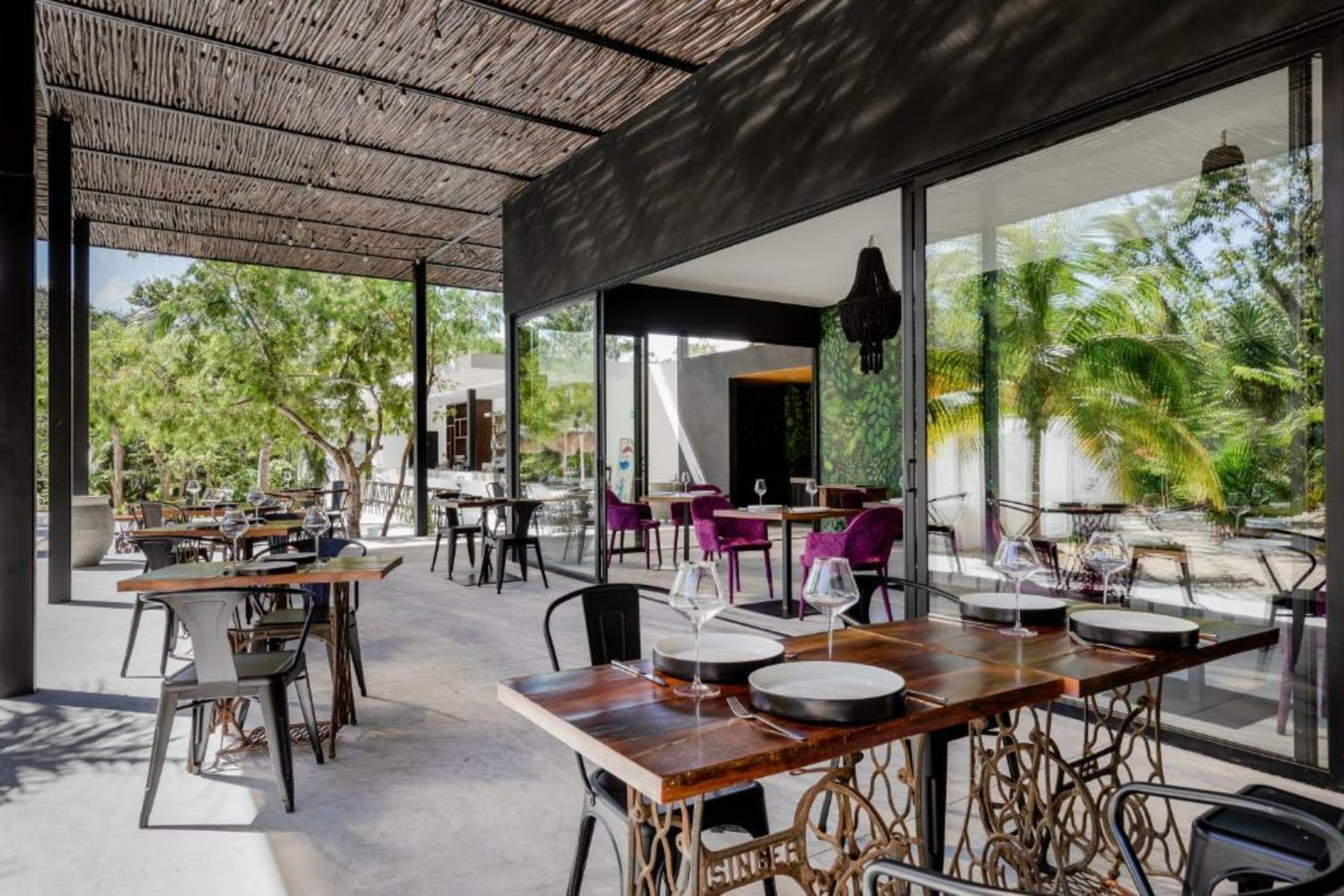 Jungle Lodge Boutique Hotel