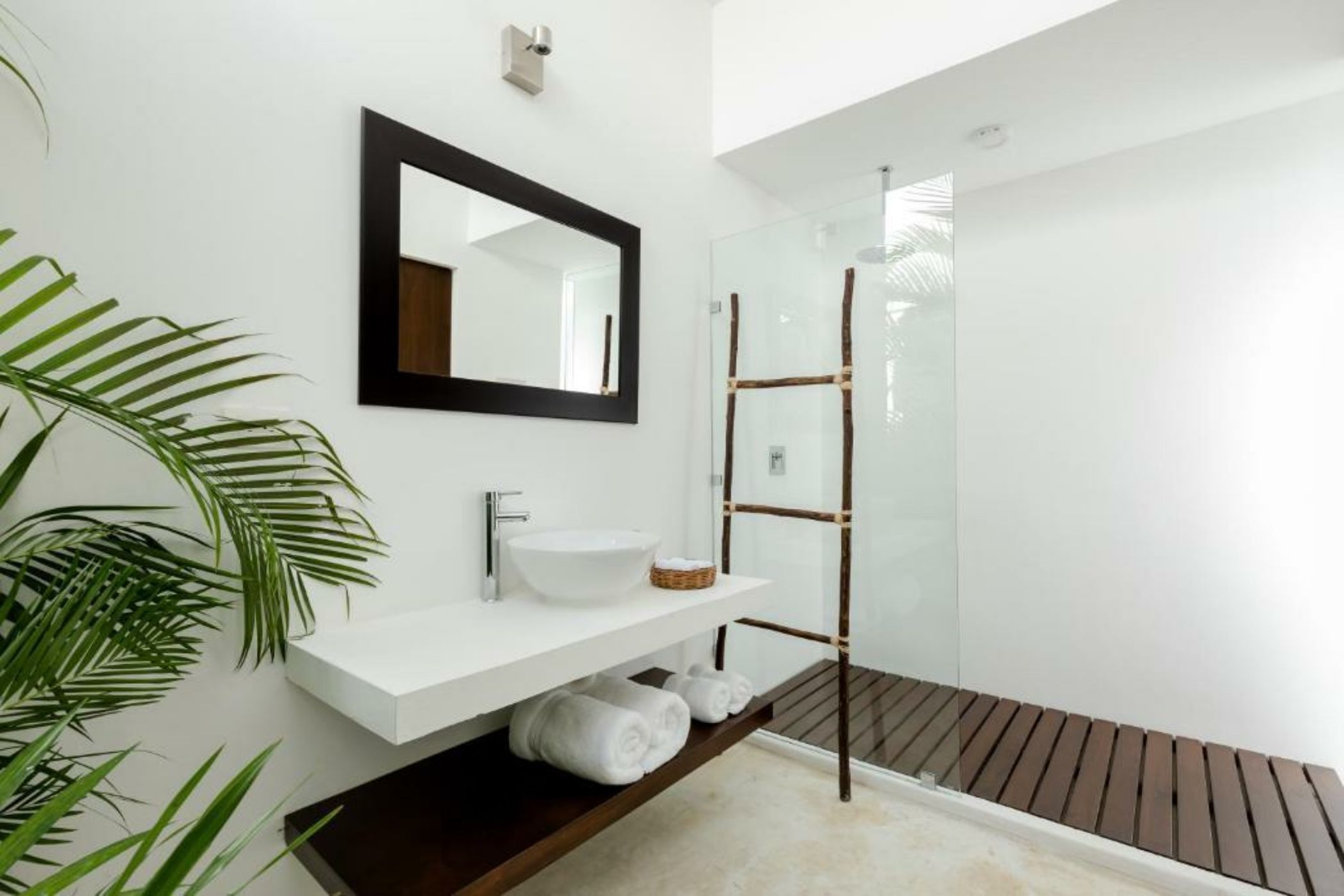 Jungle Lodge Boutique Hotel