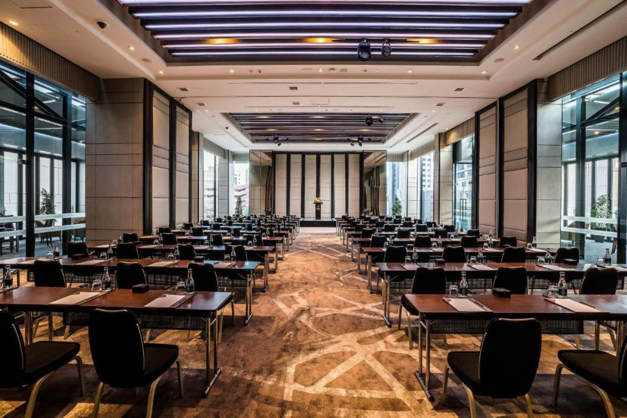 SKYVIEW Hotel Bangkok - SHA Extra Plus