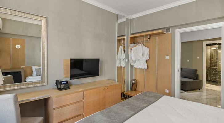 Athens Warehouse Boutique Hotel & Suites