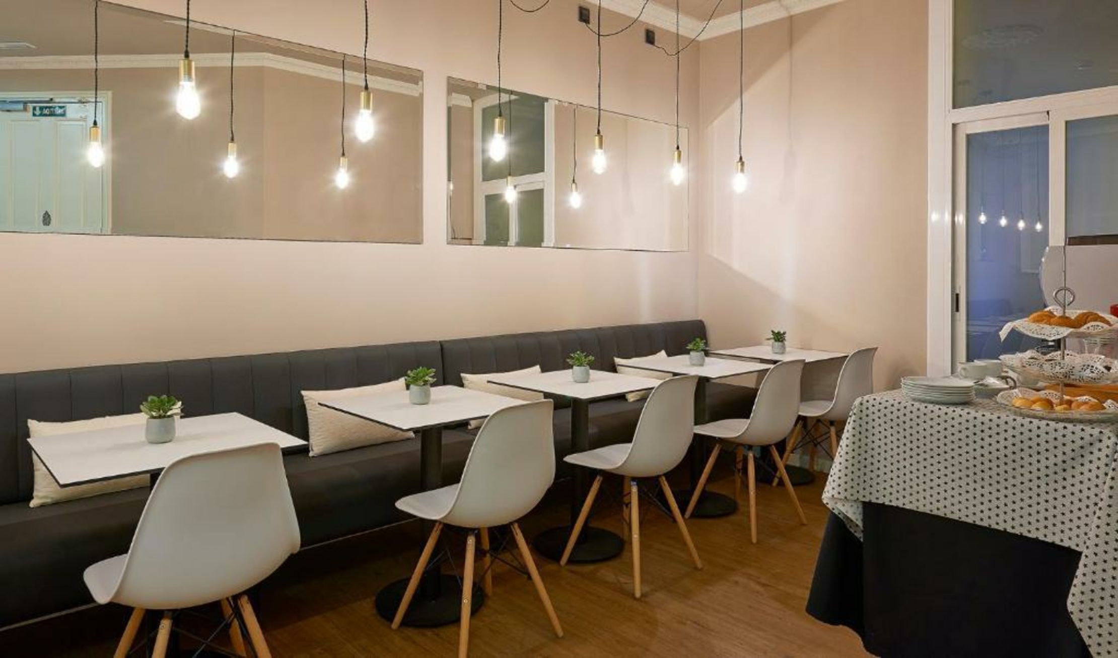 Hostal Central Barcelona