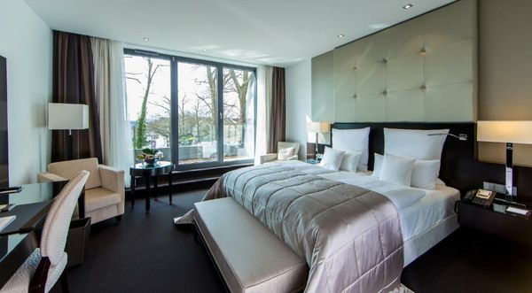Relais & Châteaux Hotel Burg Schwarzenstein