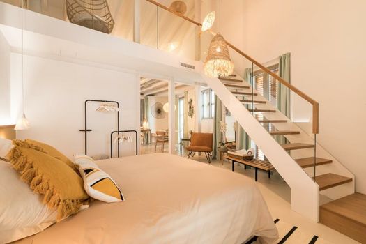 HOTEL PORTMANY · HOTEL P