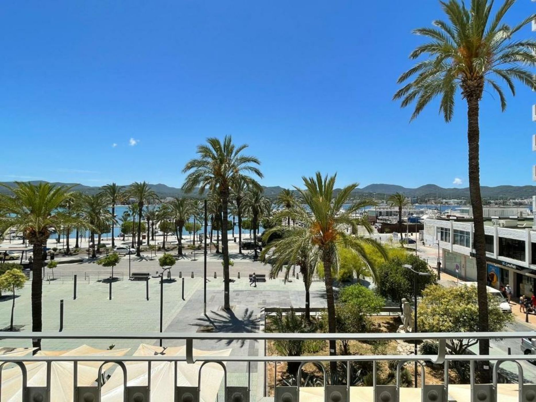 HOTEL PORTMANY · HOTEL P