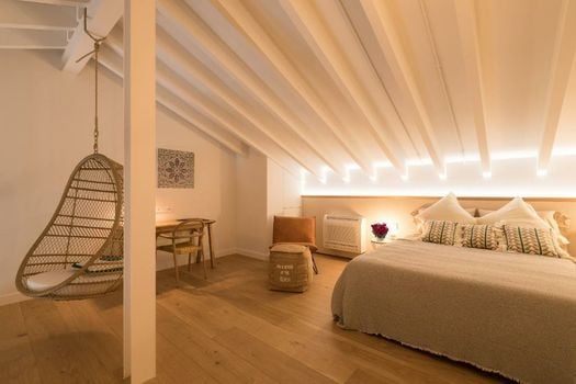 HOTEL PORTMANY · HOTEL P