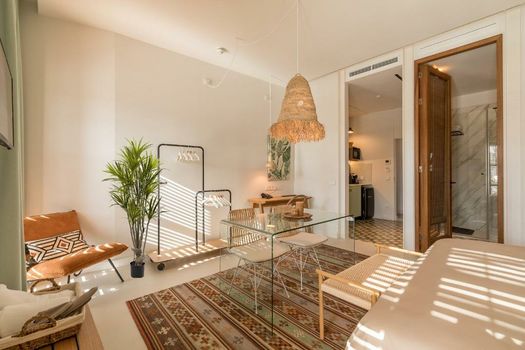 HOTEL PORTMANY · HOTEL P