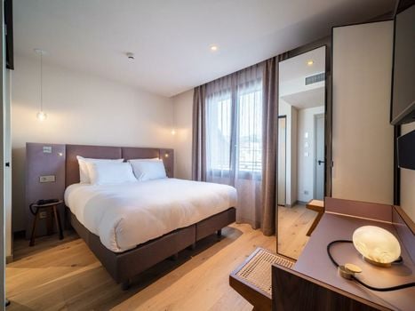 Hébé Hotel