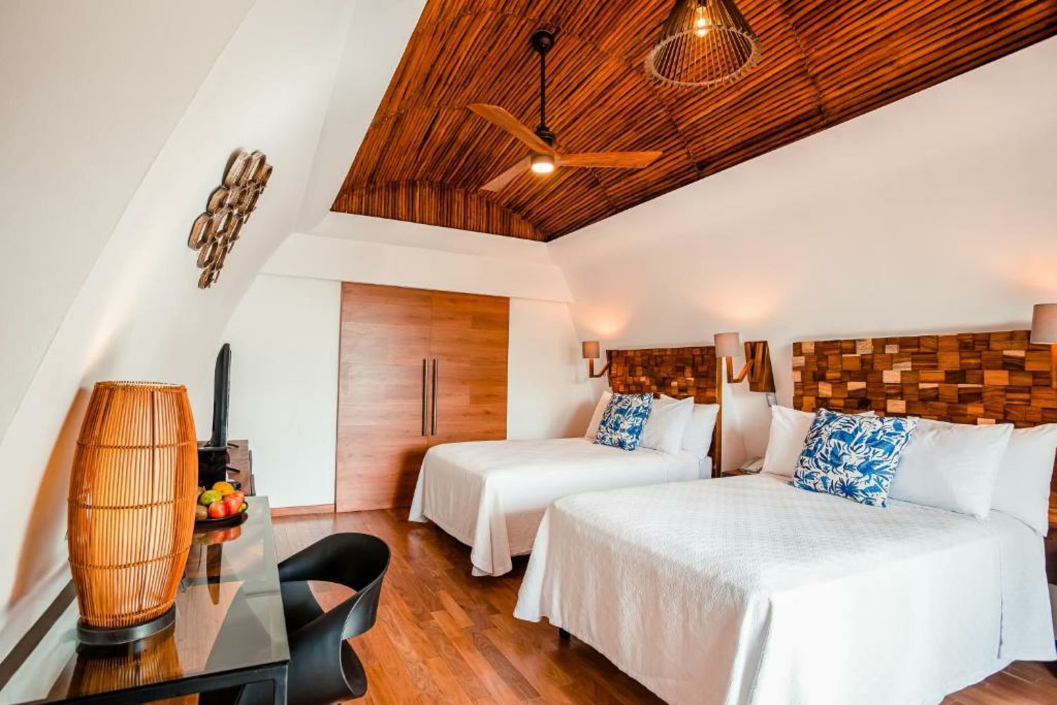 Mia Bacalar Luxury Resort & Spa