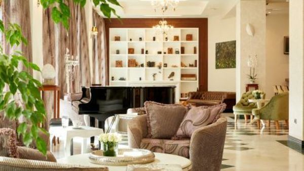 Dioni Boutique Hotel