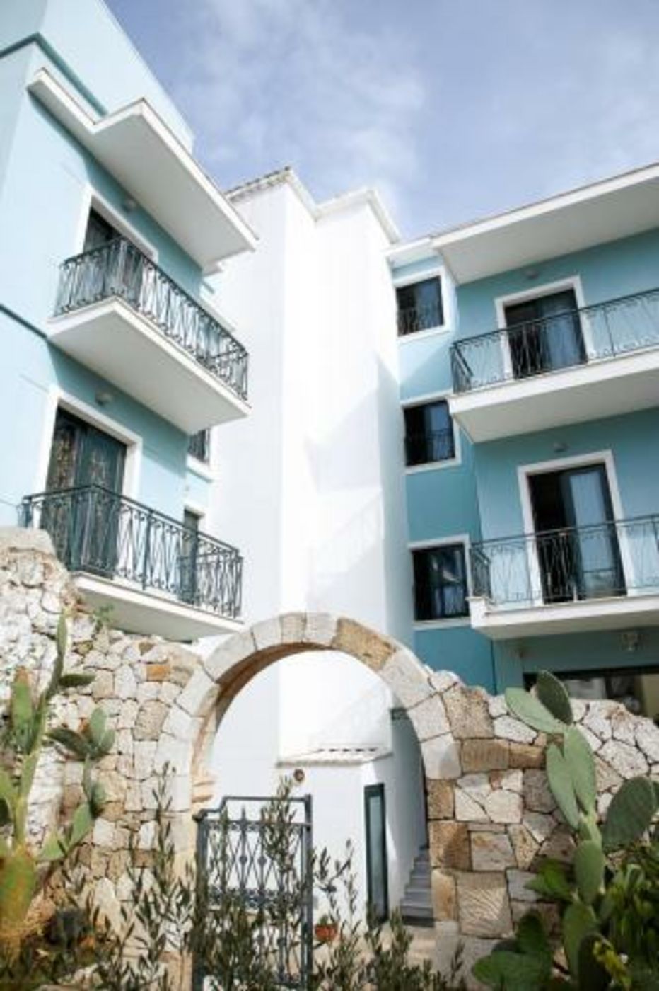 Dioni Boutique Hotel