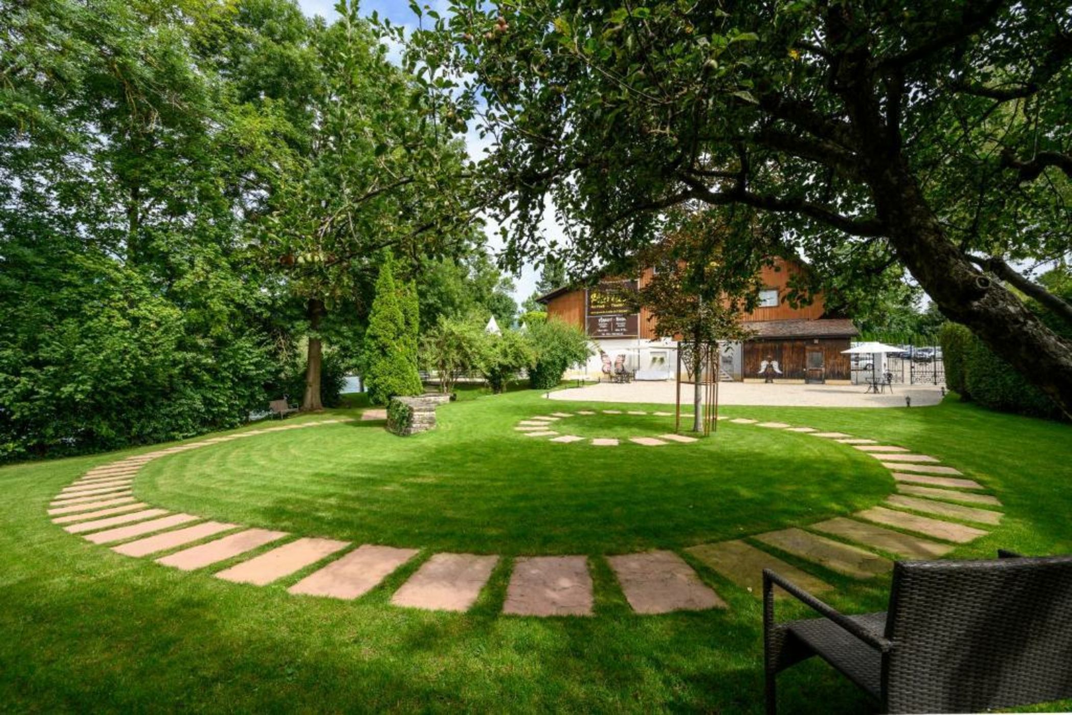 Apart-Hôtel Le Pont-de-Thielle