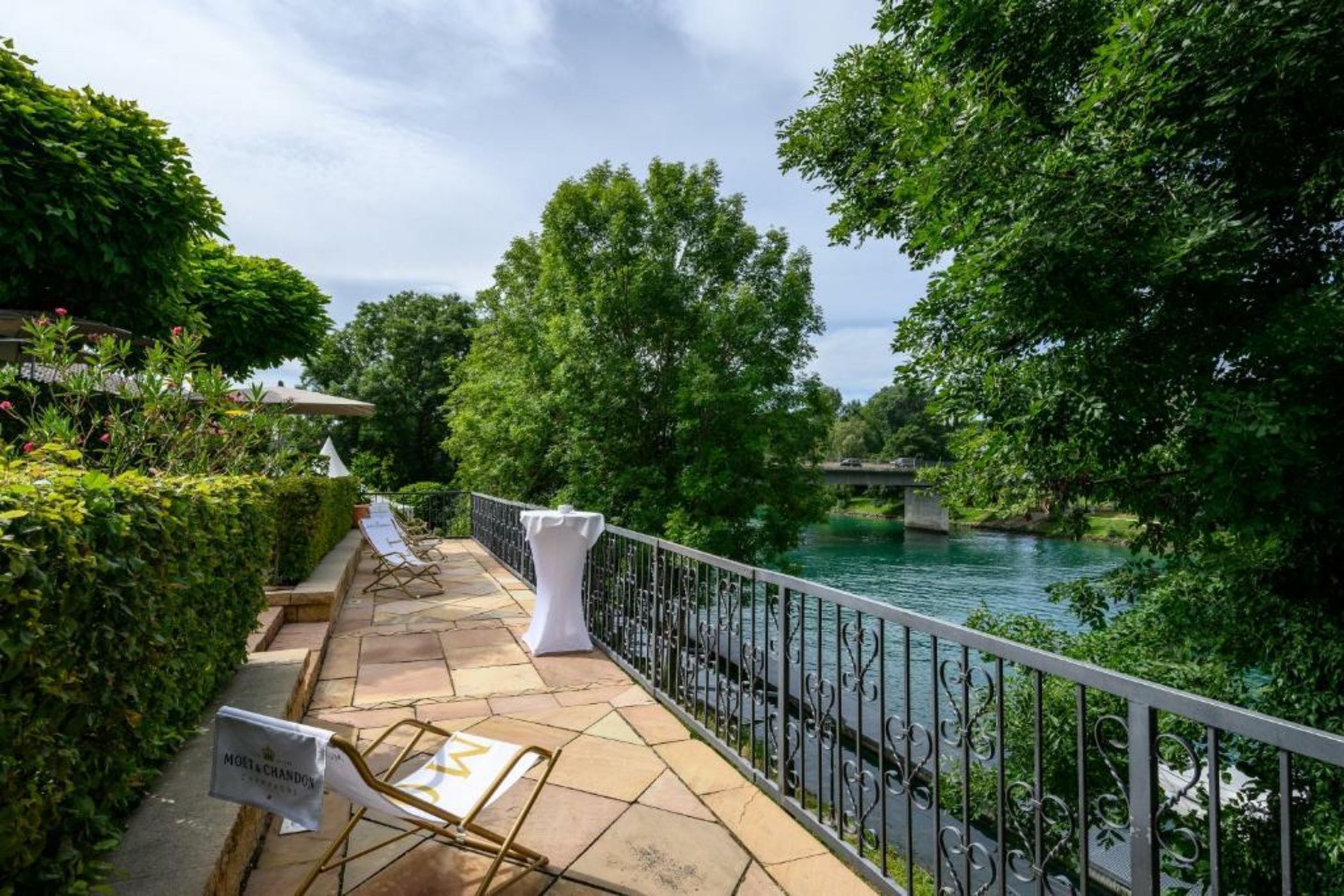 Apart-Hôtel Le Pont-de-Thielle