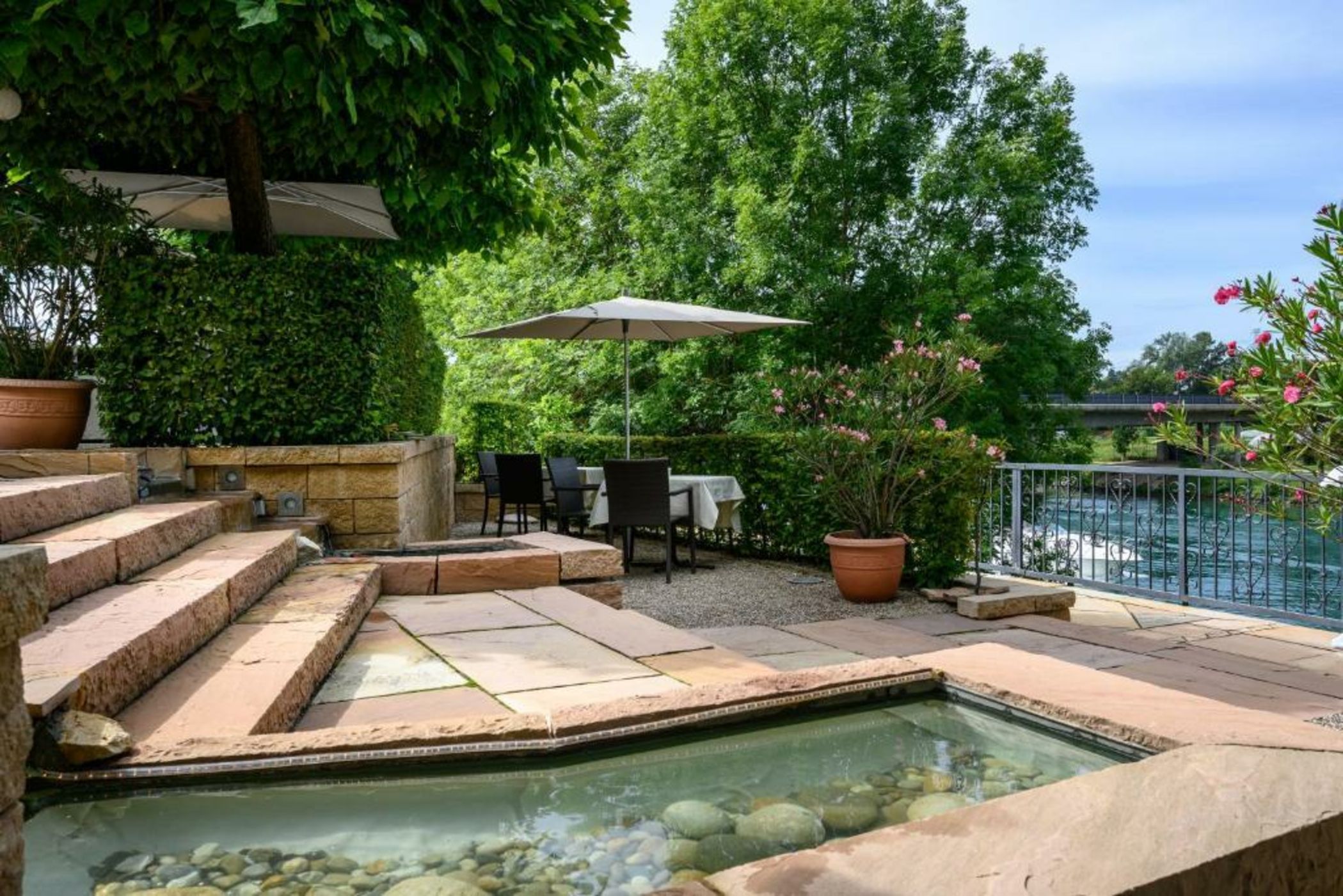 Apart-Hôtel Le Pont-de-Thielle